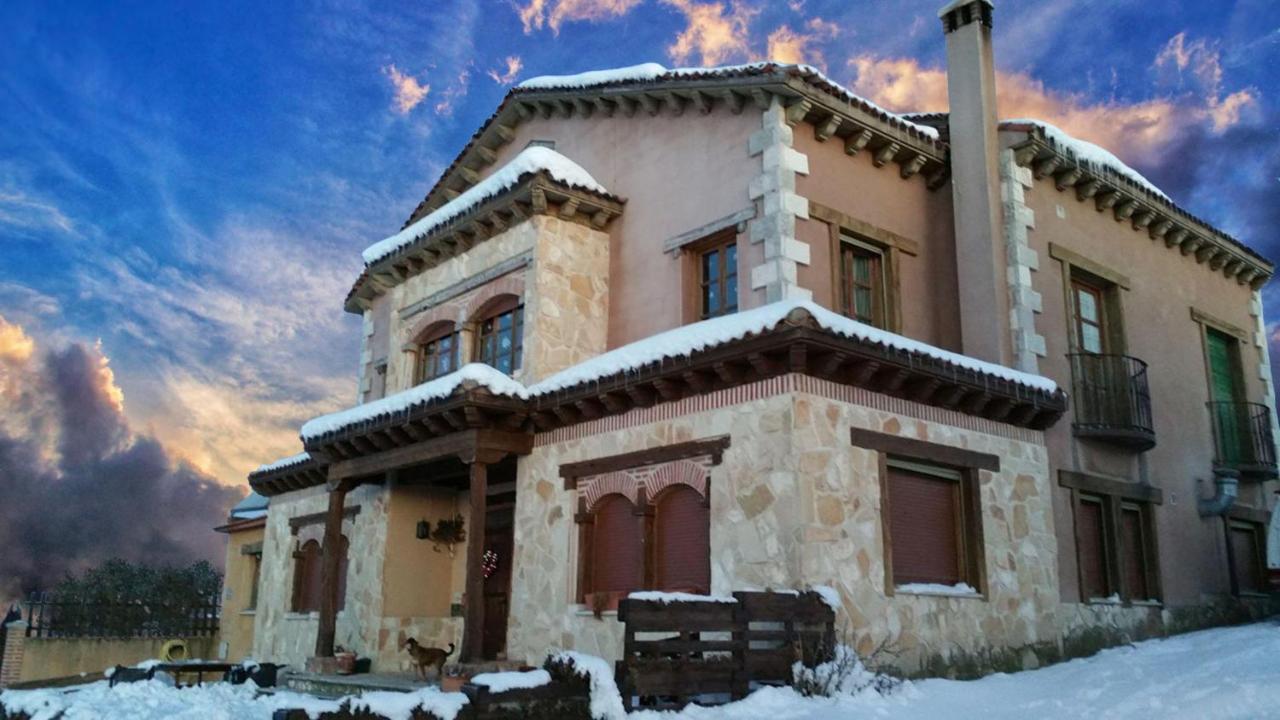 בית הארחה Villovela de Pirón 	El Camino Real מראה חיצוני תמונה